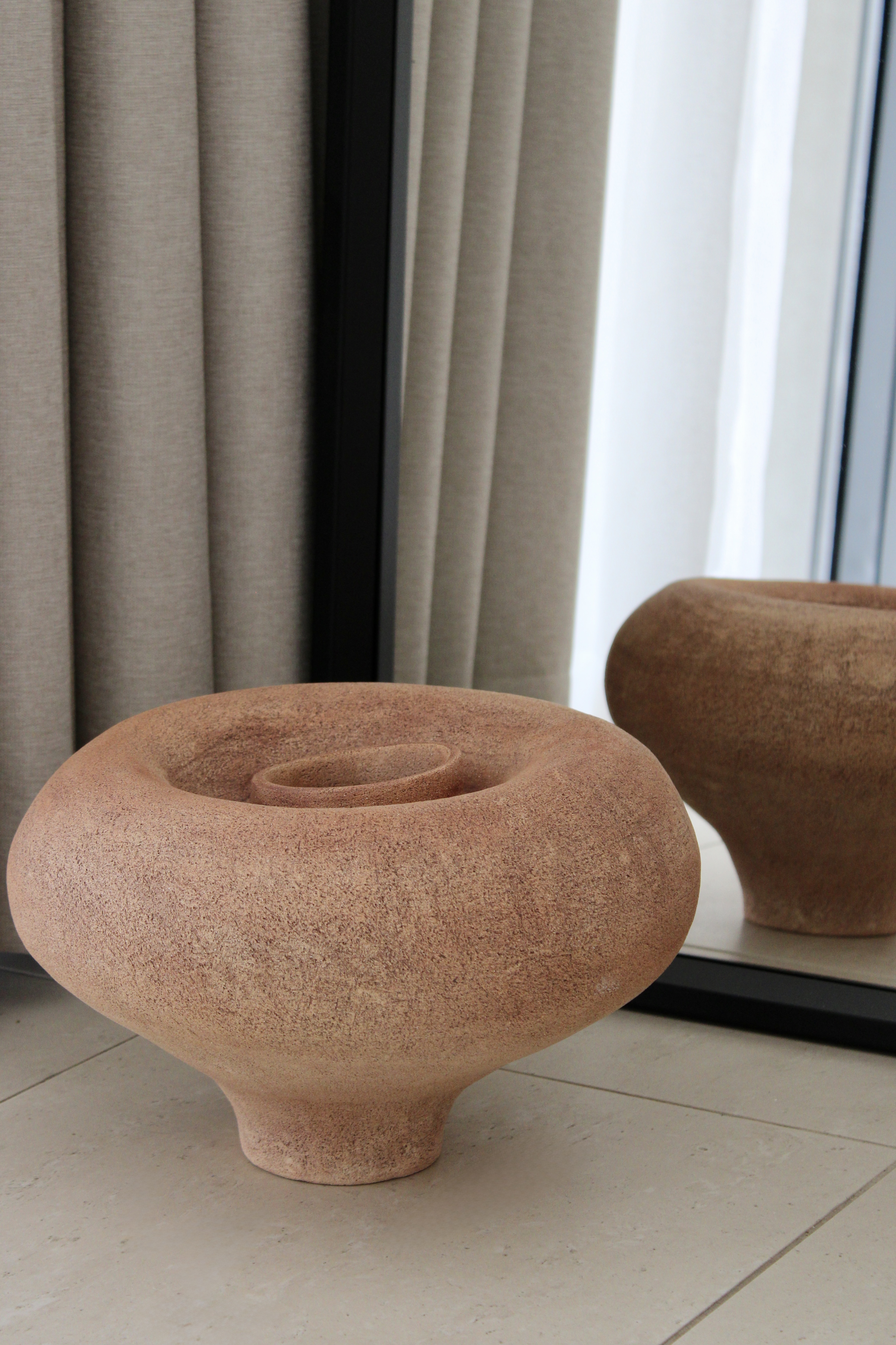 Despite Vase view 3